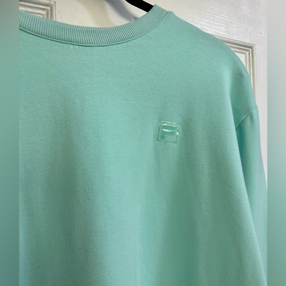 Ladies Fila Midweight Sweatshirt with Pockets! Like New, Mint Green, size XL
